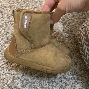 Toddler fur boots